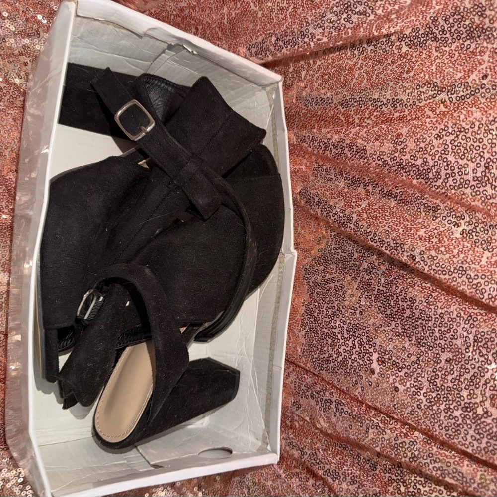 Elegant Black Heeled Boots for Women